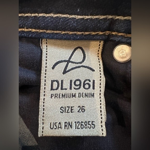 DL1961 Kate Slim Straight Dark Wash Jeans Size 26 - Picture 12 of 12